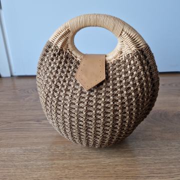 Nova pletena torbica