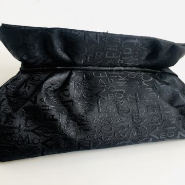 POTPUNO NOVA ELEGANTNA KOZMETIČKA TORBICA