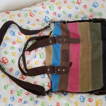 POTPUNO NOVA ŽENSKA TORBA