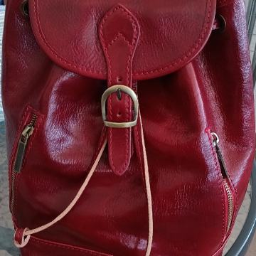 Povoljno prodajem ruksak