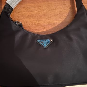 Prada zenska torbica