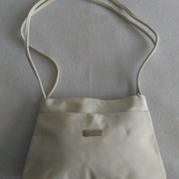 2+1 gratis! Praktična bež torbica, očuvana