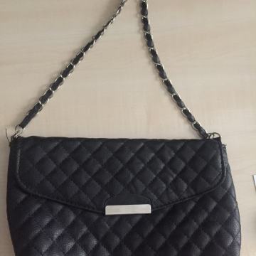 Prodajem novu žensku torbicu