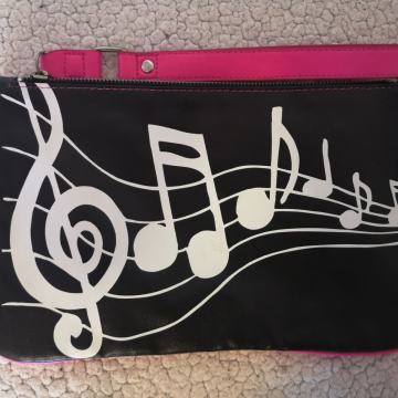 Prodajem pismo torbicu