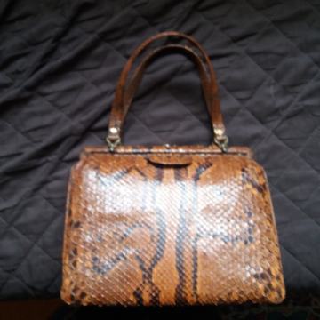Prodajem vintage žensku torbicu od zmijske kože