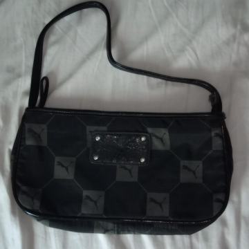 Puma crna torbica za cure