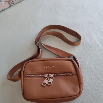 Replay torba nova s etiketom, boja konjaka, dugi remen, detalj cif !!!