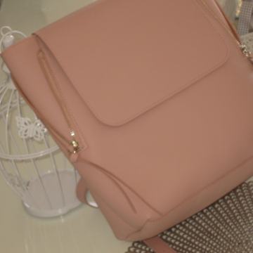 ROZA I CRNI RUKSAK - NOVO S ETIKETOM