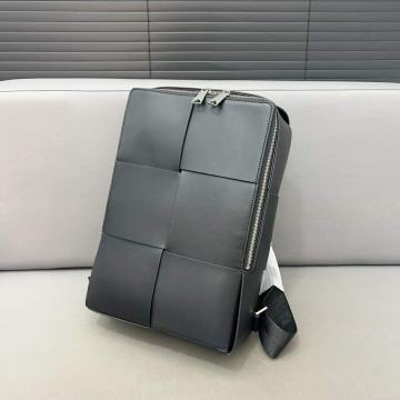 Ruksak, koža Bottega Veneta