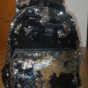 ruksak sa ljuskicama