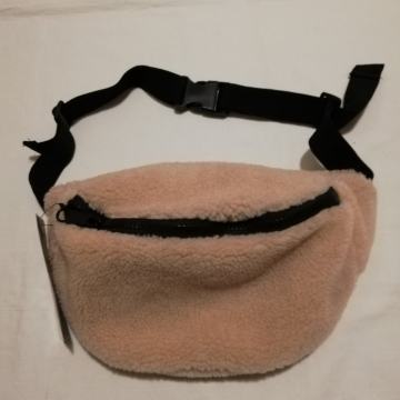 Teddy čupava  pederuša/okolopasna torbica