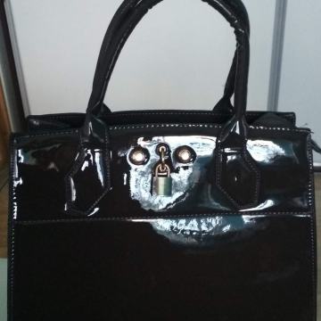 SAMBO LAKIRANA TORBA