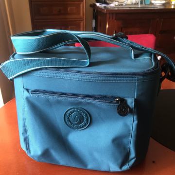 Samsonite neseser, novi bez etikete.