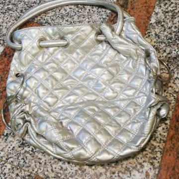 srebrna torba