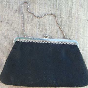 Stara, elegantna ženska torbica