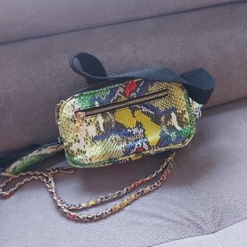 Steve Madden torbica zmijski uzorak sarena, nova nikad nosena