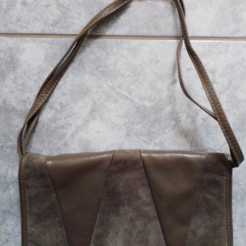 Super očuvana torbica od kože, za rame