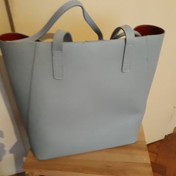 Svjetlo plava kozna torba veca