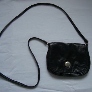 Tally weijl crna torbica/RASPRODAJA