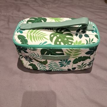 Toaletna torbica Manou