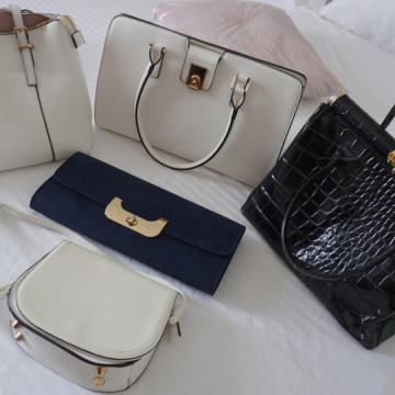 TORBE ZENSKE I TORBICA ODLICNO STANJE BIJELE TAMNO PLAVE