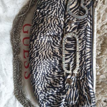 Torbica guess original koristena