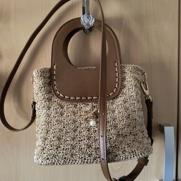 Torbica hand made 20x18x10 cm