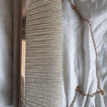 Torbica nova nekorištena