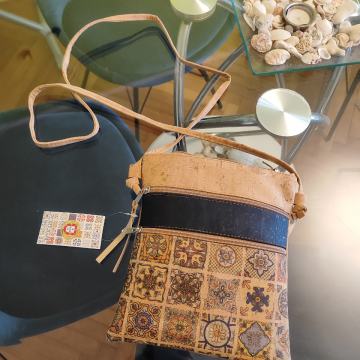 torbica od pluta unikat iz Portugala