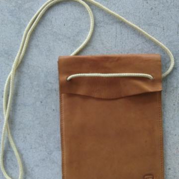 2+1 gratis! Torbica od prave kože, boje konjaka - kupljena u Grčkoj