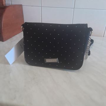 Torbica preko ramena