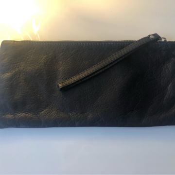 Torbica za ruku prava koža