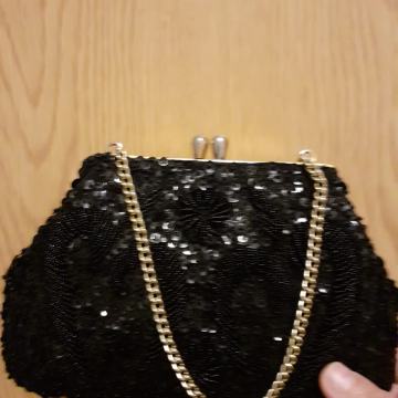 Torbica sa šljokicama