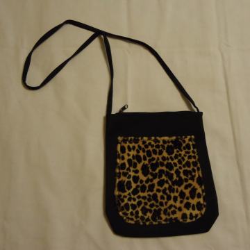 Torbica ženska, MESSE per GIOGIA, jaguar dizajn. 18 x 20,5 cm. NOVO