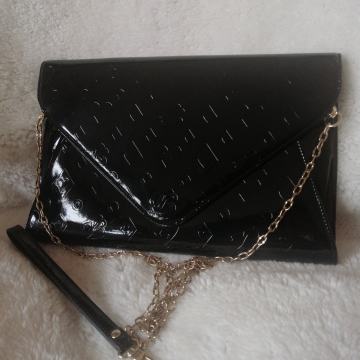 Tosca Blu lakirana pismo torba