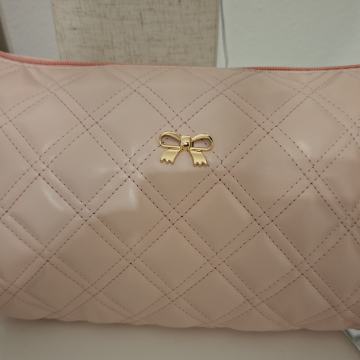 VELIKA KOZMETIČKA TORBA  - NOVO