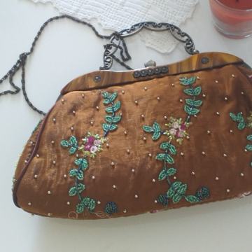 VINTAGE Torbica! Nije li posebna krasotica?!