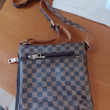 Vis 25x25x4cm torbica kvalitetna s regulacijom