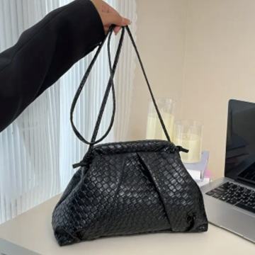 CRNA TORBA - NOVO S ETIKETOM