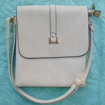 Ženska bež torbica