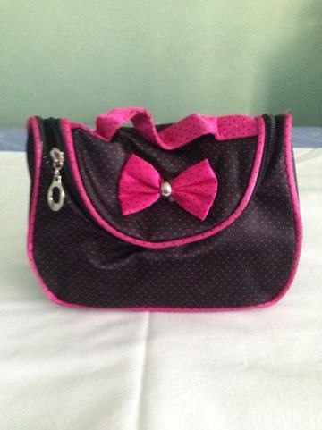 Zenska kozmeticka torbica