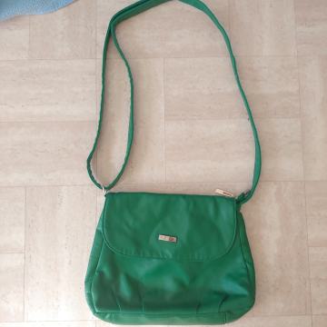 Ženska kožna torbica 30x 22 cm