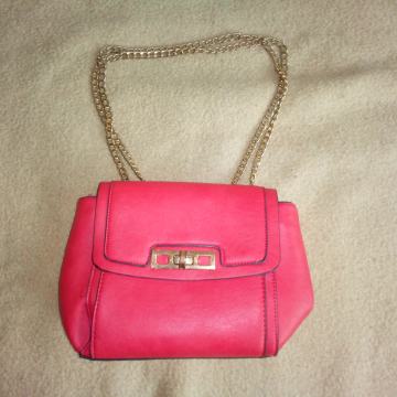 ženska kožna torbica