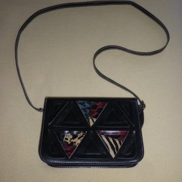 ŽENSKA LAGANA ELEGANTNA TORBICA 20 x 13cm