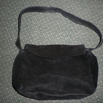 ŽENSKA LAGANA KOŽNA TORBICA 26 x 18cm