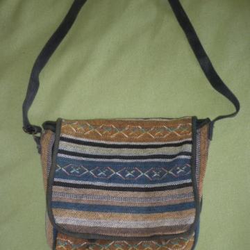 ŽENSKA LAGANA PAMUČNA TORBICA 26 x 22cm