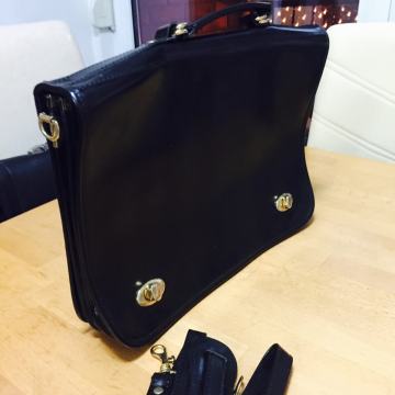 Ženska poslovna torbica, NOVA  35 EUR