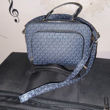 Ženska ručna torbica