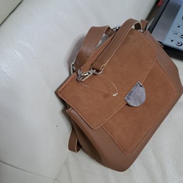 Ženska smeđa torbica