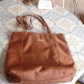 ženska torba-ceker smeđe boje 35cm x 35cm,vidi sliku!